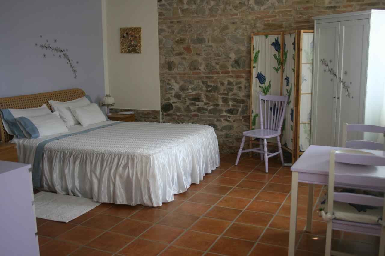 B&B La Fenice Montegridolfo Exteriör bild